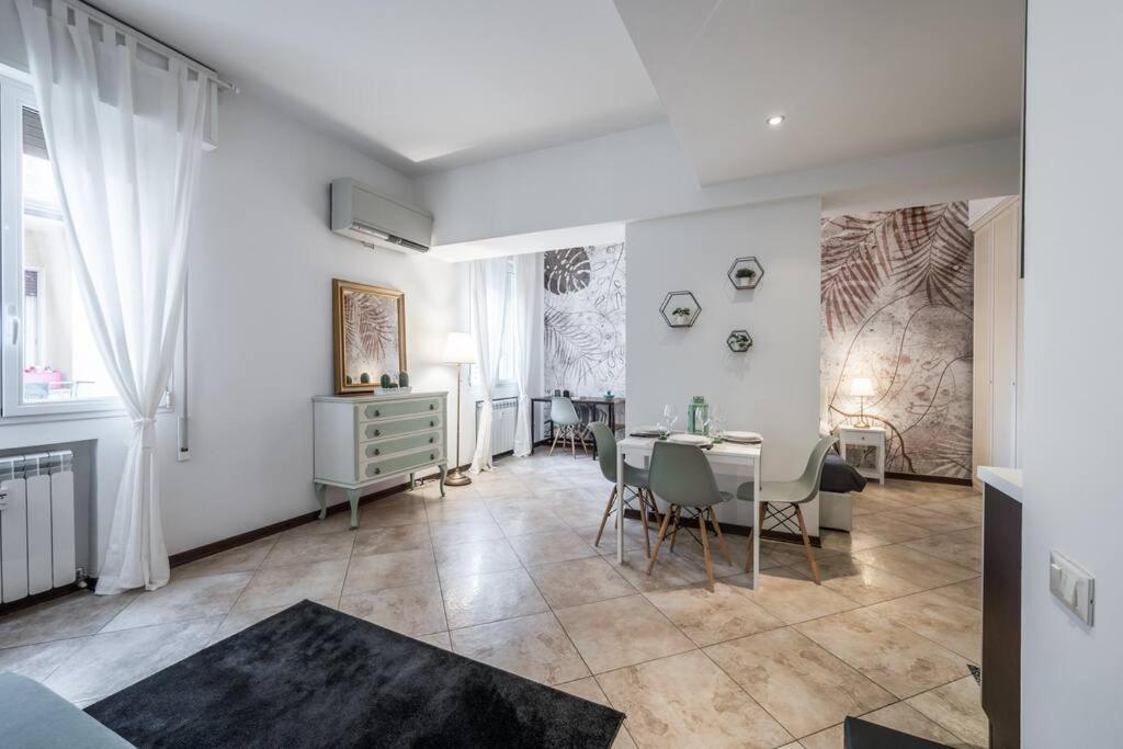 Sotto Le Due Torri 5* Apartment Болоня Екстериор снимка