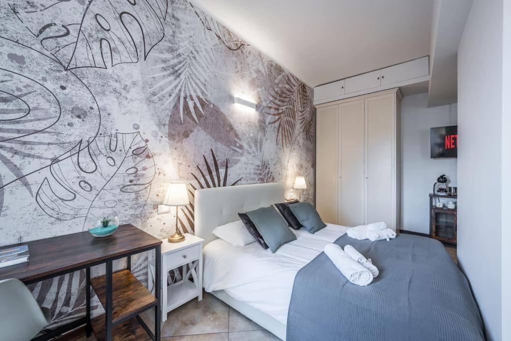 Sotto Le Due Torri 5* Apartment Болоня Екстериор снимка