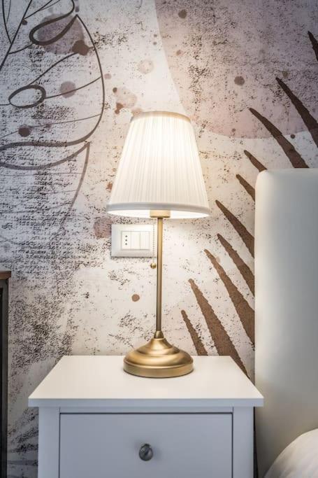 Sotto Le Due Torri 5* Apartment Болоня Екстериор снимка