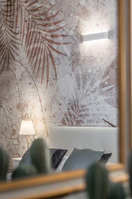 Sotto Le Due Torri 5* Apartment Болоня Екстериор снимка